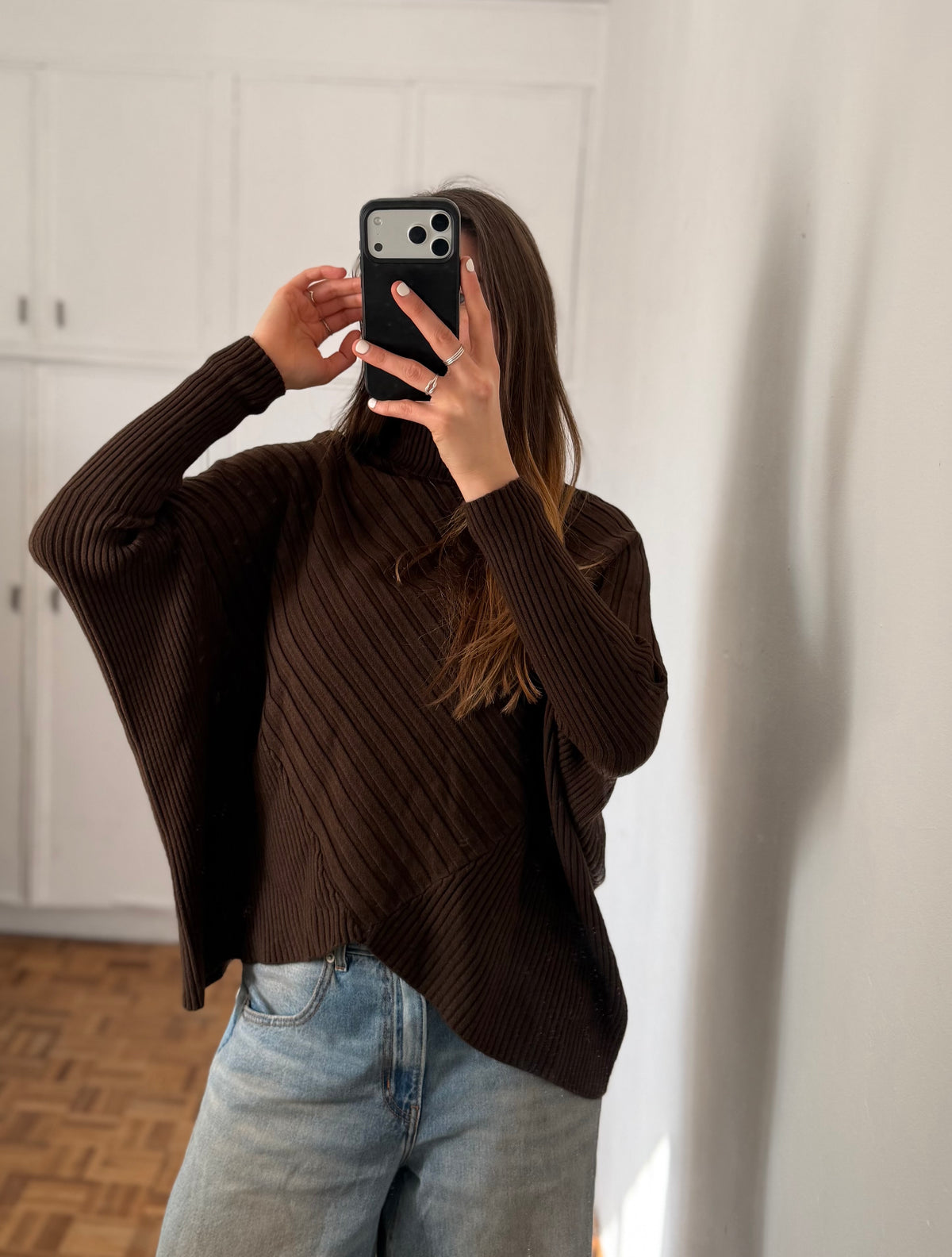 Buzo Poncho Lía