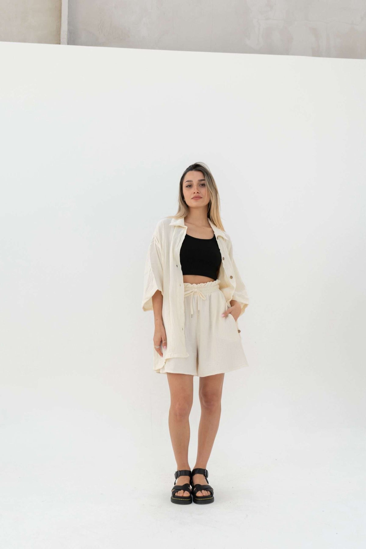 Short Libra Crudo sin cambio