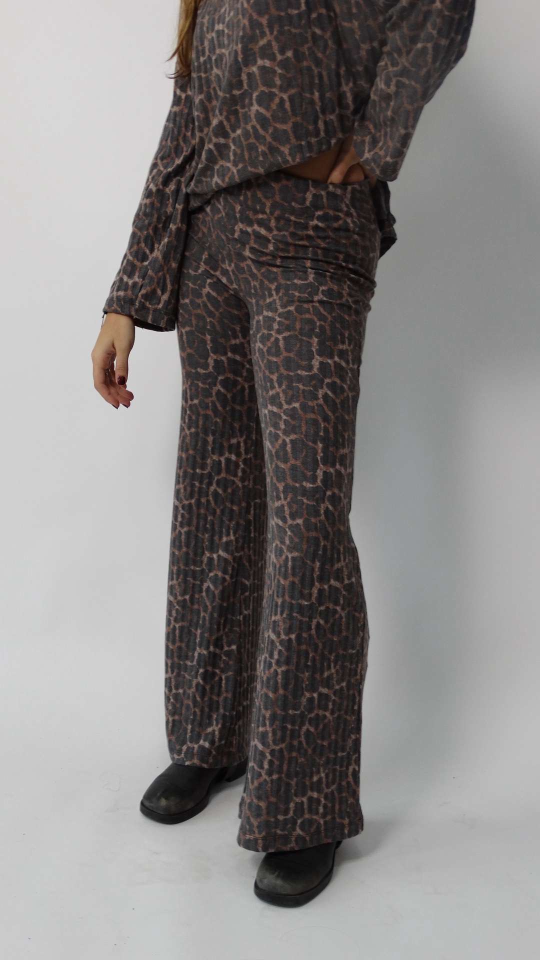 Set Print (Sweater + Pant)