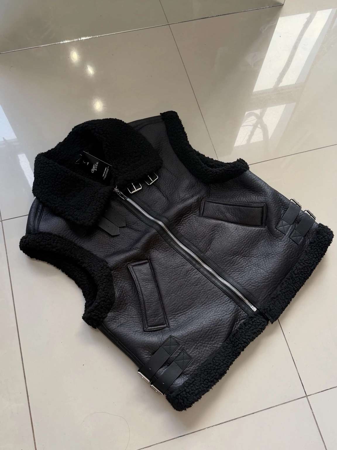 Chaleco Londres Negro oversize (sin cambio)