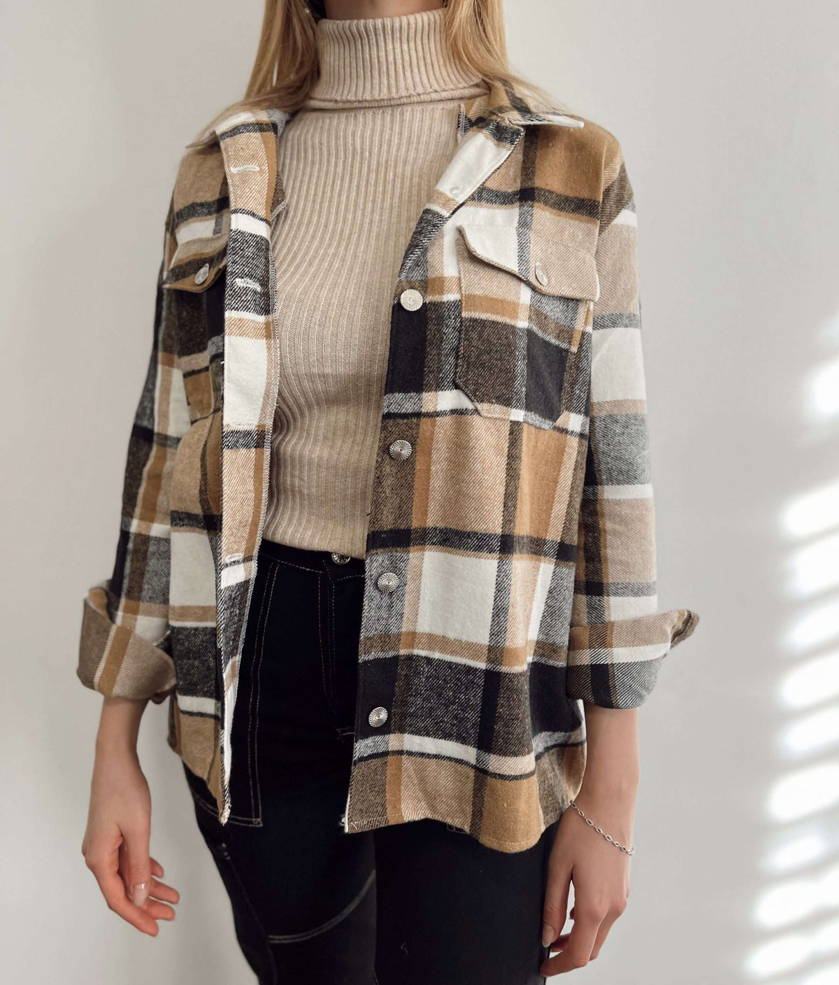 Sobrecamisa Montserrat Negro – Sin Cambio